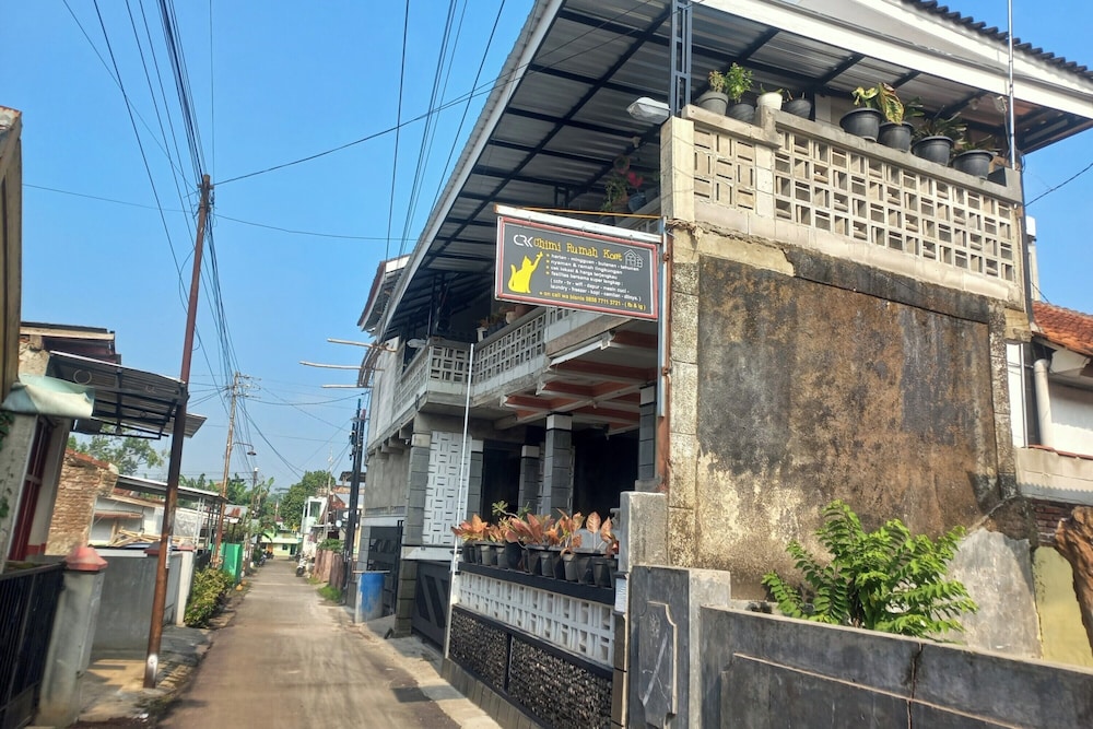 Hotel O Chimi Rumah Kost in Purwokerto, Indonesia