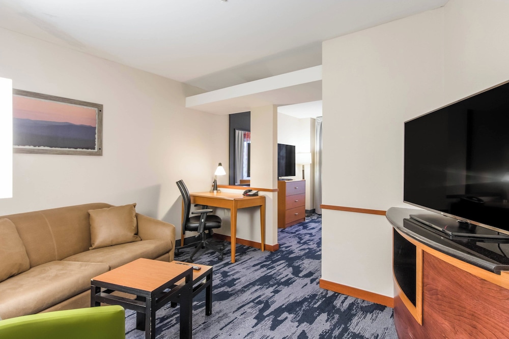 Fairfield Inn & Suites by Marriott Columbia - photo 14