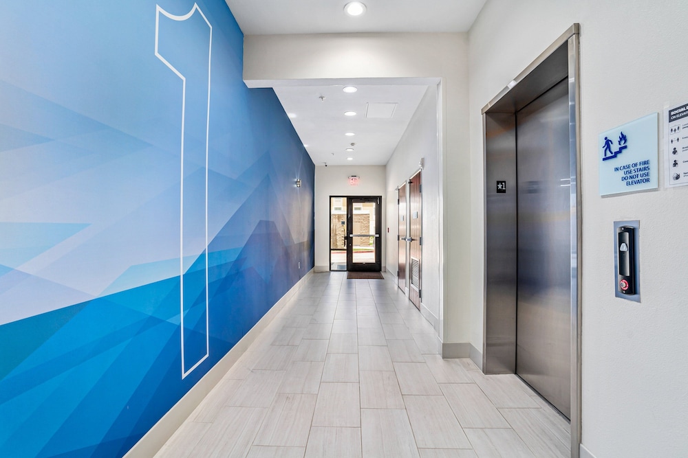 Holiday Inn Express Suites Van Buren Ft Smith Area by IHG - photo 69