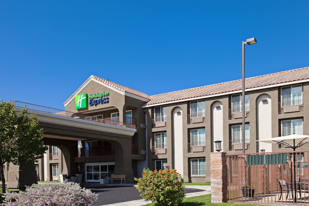 Holiday Inn Express Lancaster by IHG - photo 37