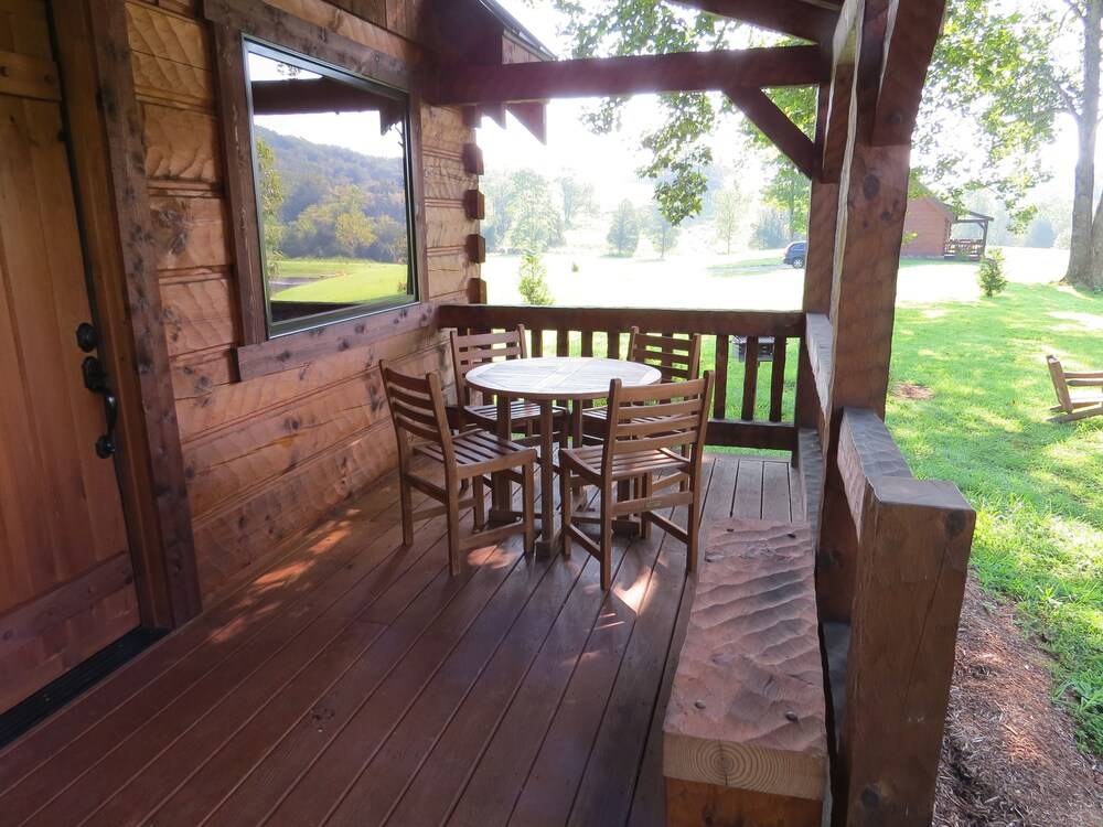 Southern Comfort Lakeside Cabin Resort - photo 28
