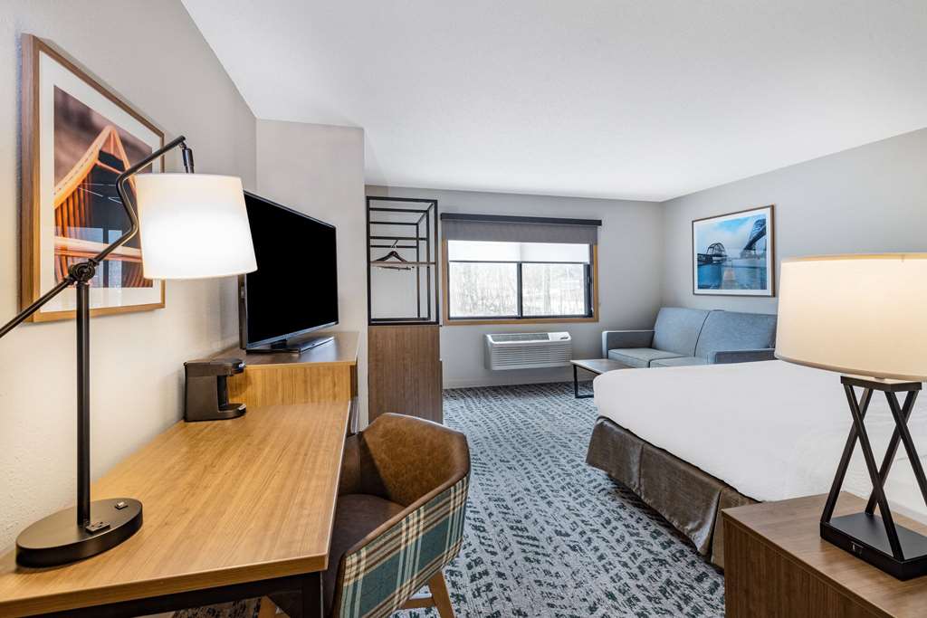 AmericInn by Wyndham Duluth South Black Woods Event Center - photo 15
