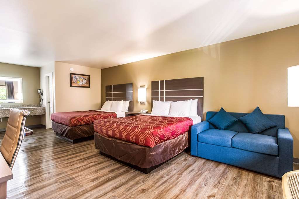 Econo Lodge Inn & Suites Murfreesboro Shopping District - photo 26