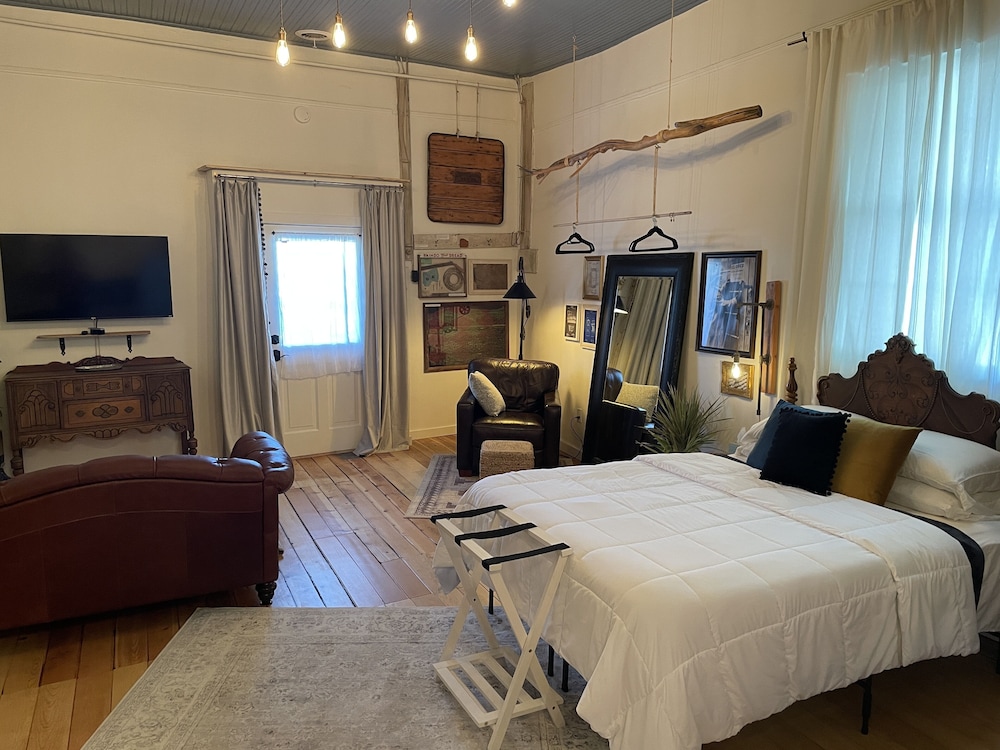 Painted Lady Bed & Brew - photo 11