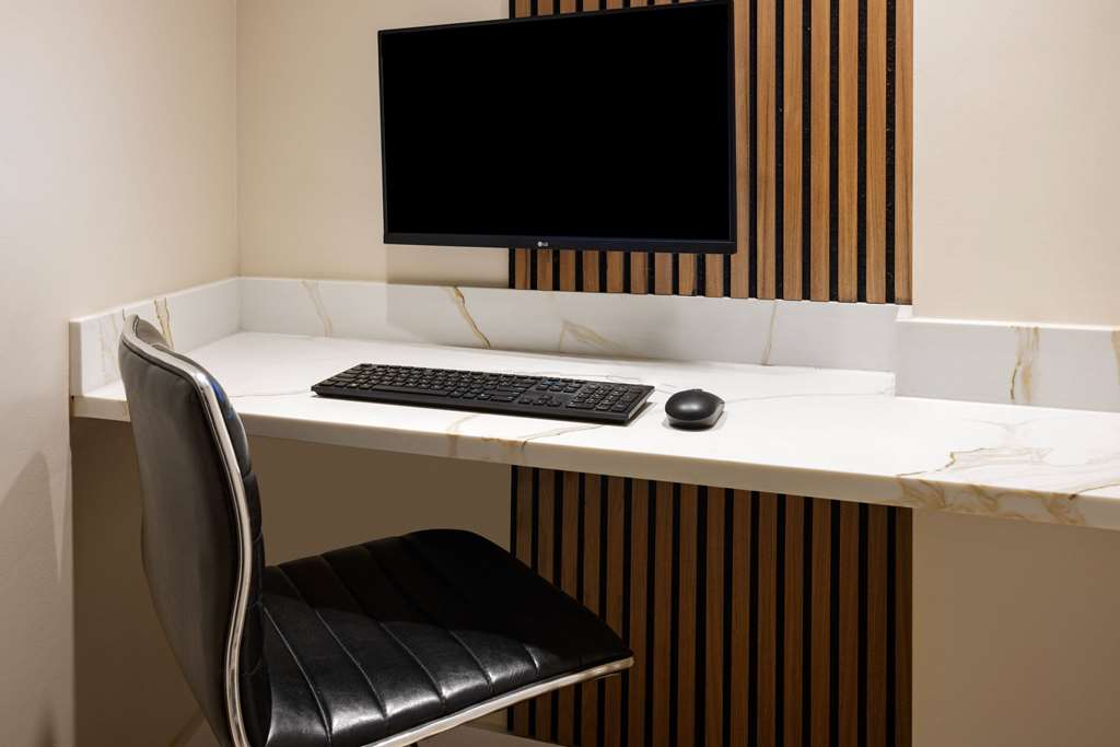 Ramada by Wyndham Bronx - photo 33