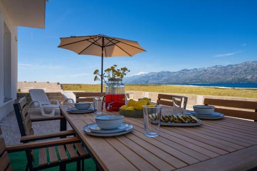 Villa San — 4-Star Luxury Hotel in Razanac, Croatia