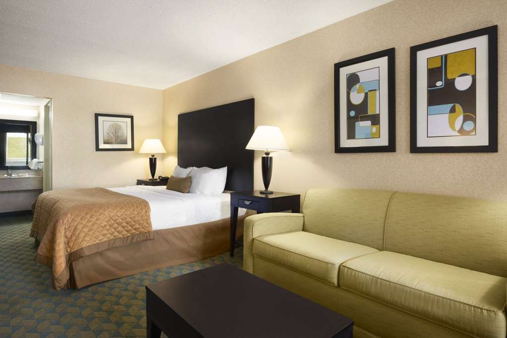 Wyndham Garden Lake Guntersville - photo 17