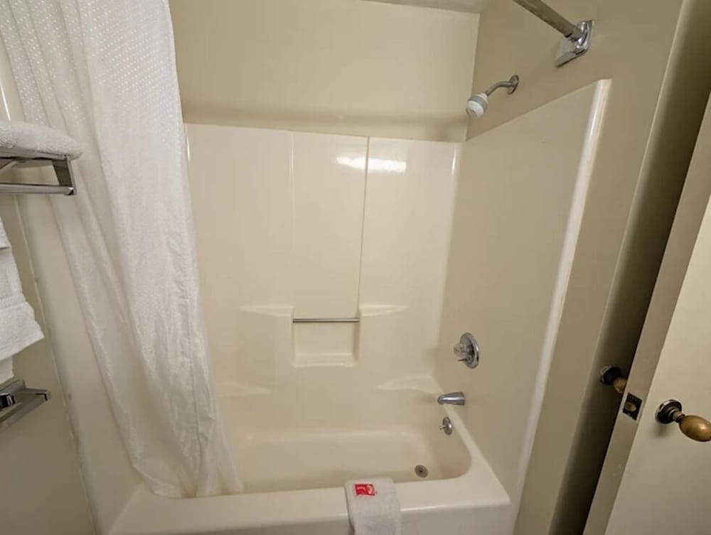 Radford Inn - photo 14
