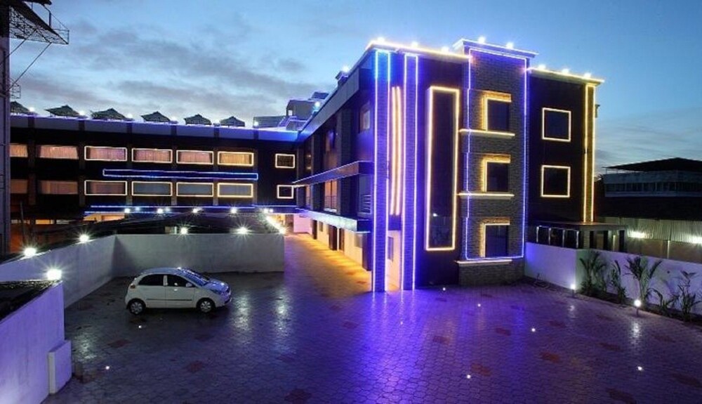 Hotel Sea Palace in Kollam, India