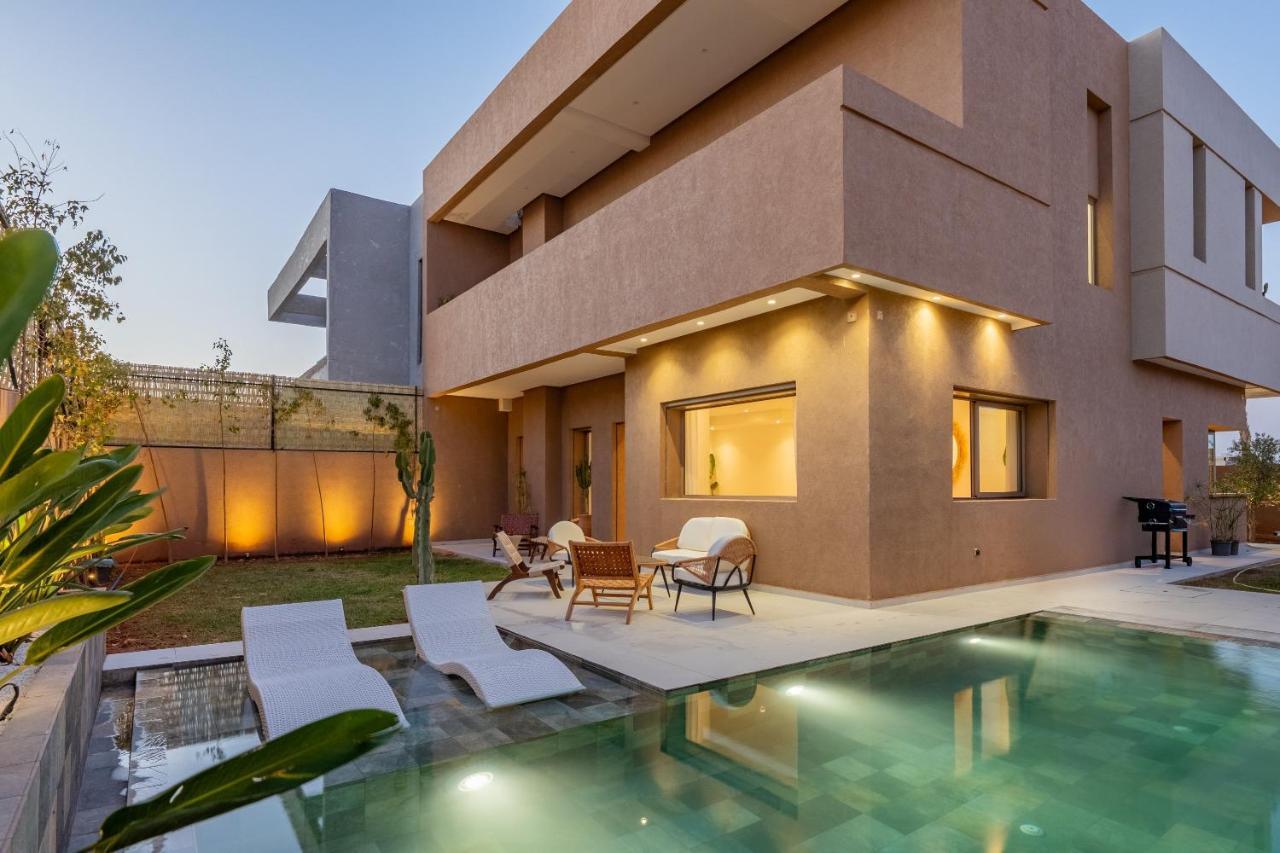 Perfect Villa Heated Pool 15min from City Center 4 Bedrooms Private Cook and Airport Pickup — 4-Star Luxury Hotel in Marrakesh, Morocco