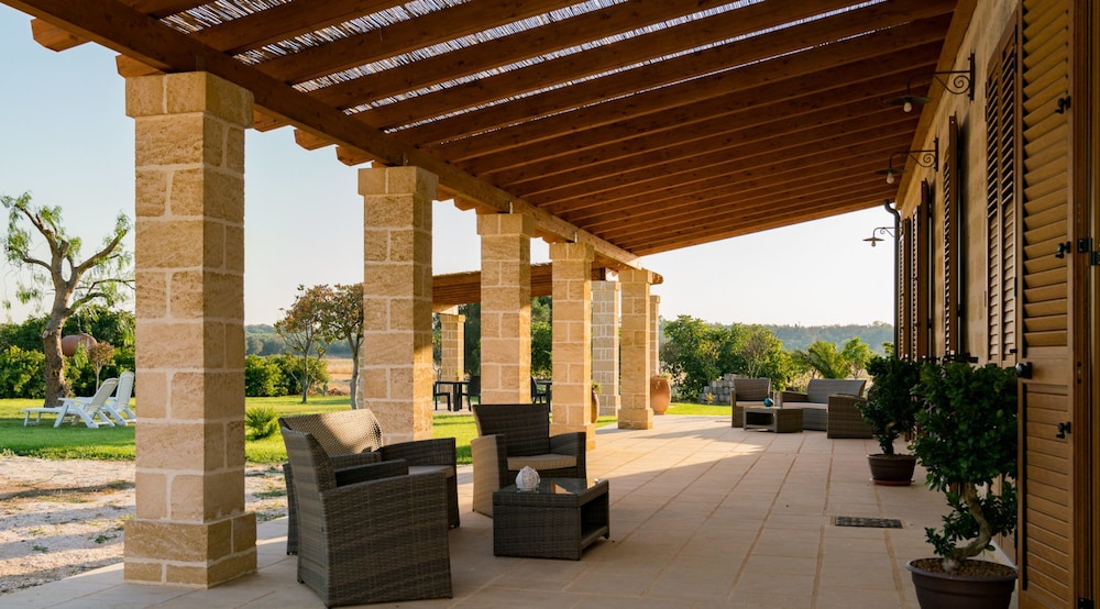 Villa Casale agriturismo — 4-Star Luxury Hotel in Santa Cesarea Terme, Italy