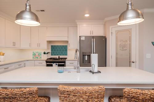 Mermaid Manor by Oak Island Accommodations - photo 44