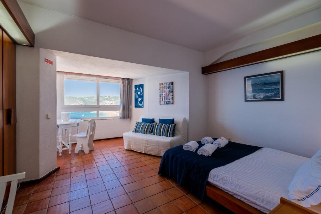 Rent4rest Sesimbra Ocean View Studio in Sesimbra, Portugal