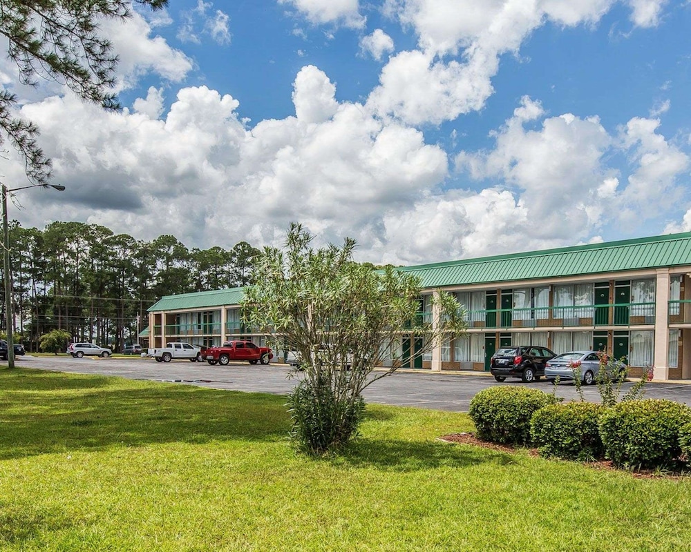 Econo Lodge Douglas - featured photo