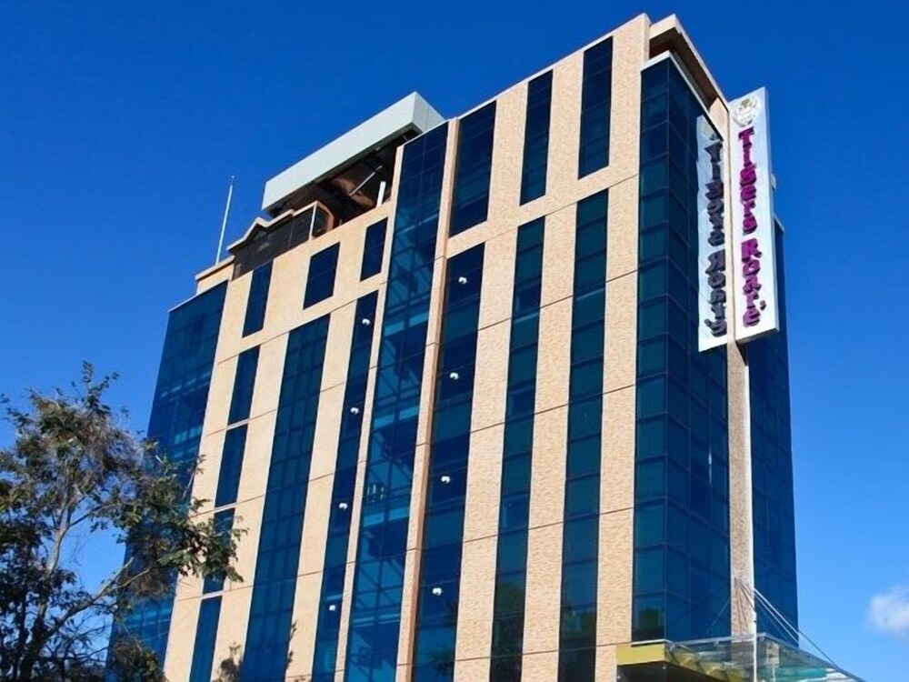 Hotel Tigers Roare’ in Erode, India