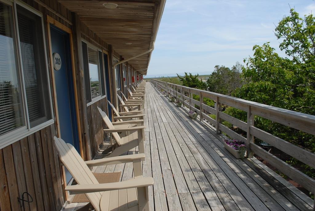 Ocean Vista Resort - carbon neutral hotel in Amagansett
