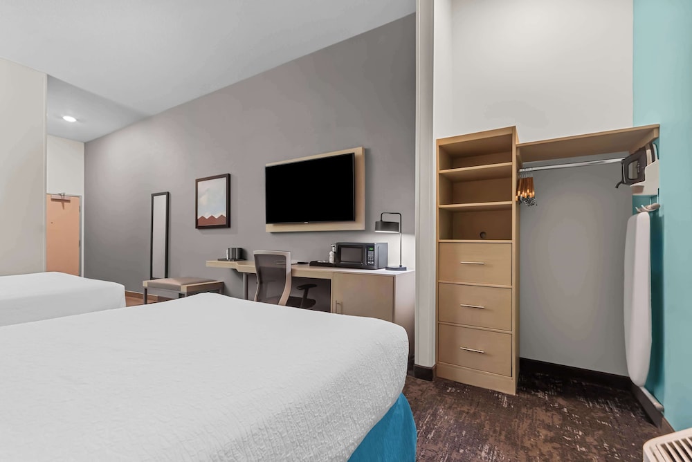 Best Western Plus Ogallala Inn - photo 25