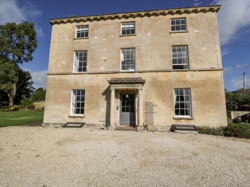 Rockstowes House — 4-Star Luxury Hotel in Dursley, United Kingdom