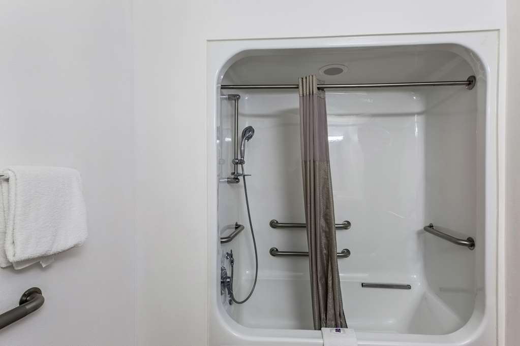 Motel 6 Baraboo WI Lake Delton - photo 26