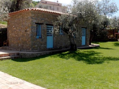 Agriturismo Il Vecchio Casale — 4-Star Luxury Hotel in Perdifumo, Italy