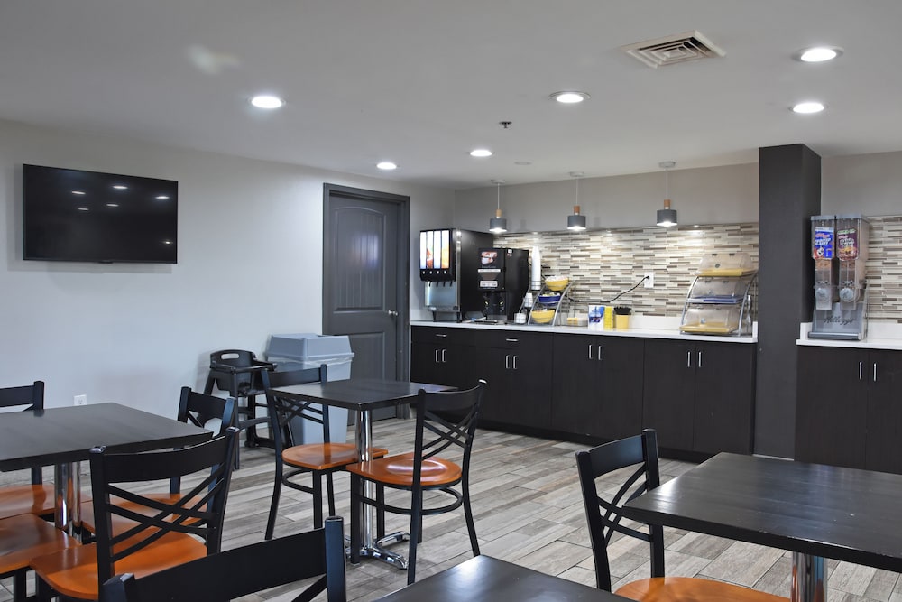 Days Inn by Wyndham Lebanon - photo 17