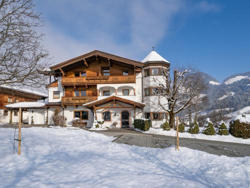 Appartementhaus Fuchs — 4-Star Luxury Hotel in Itter, Austria