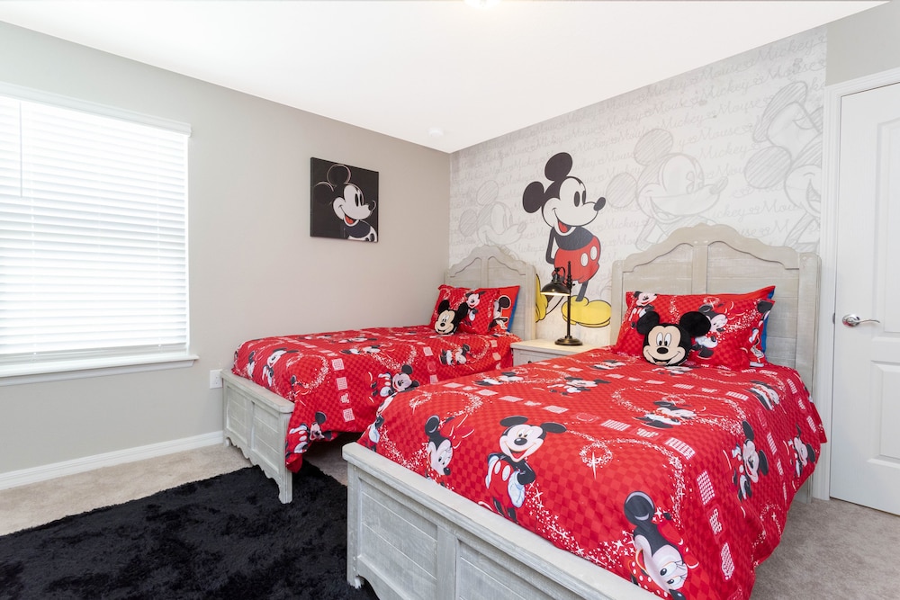Stunning 6 Bd w Pool Close to Disney @ Solterra Resort 7211 - photo 27