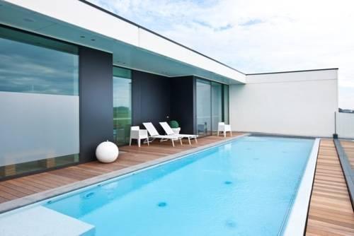 Blue Woods Hotel — 4-Star Luxury Hotel in Deerlijk, Belgium