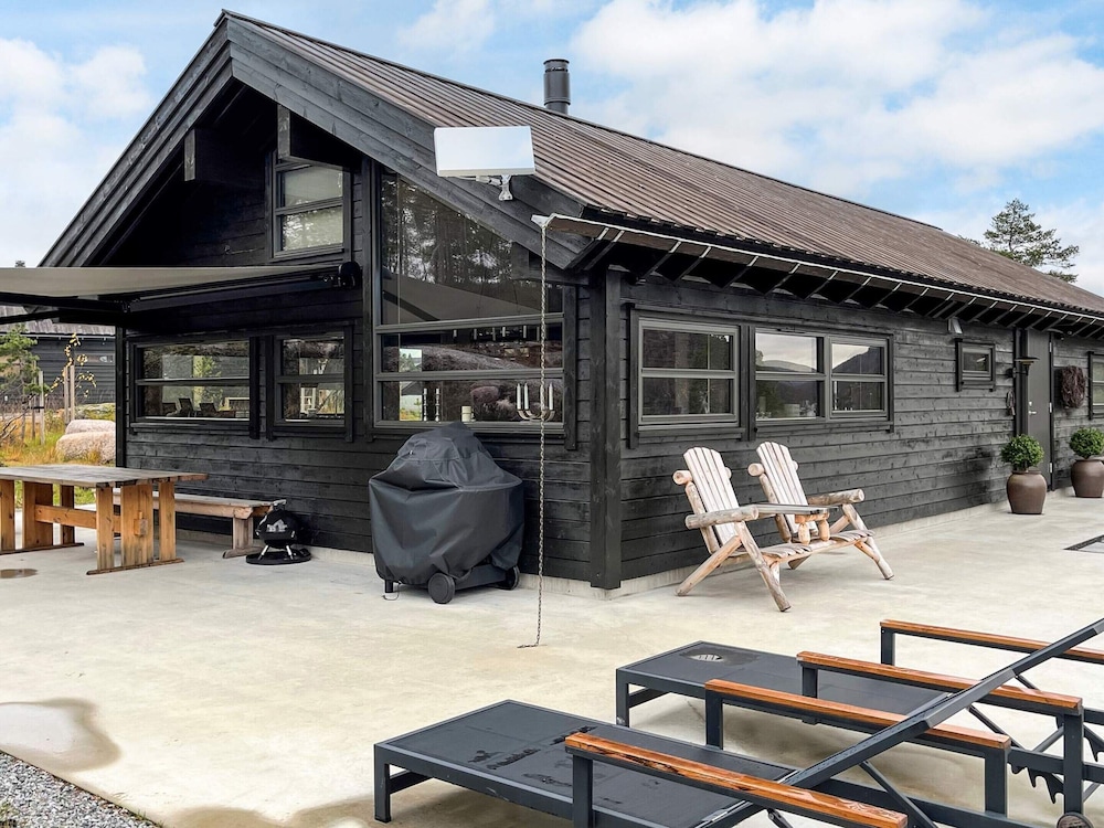 6 Person Holiday Home In Tj Rhom 21062915 — Tonstad