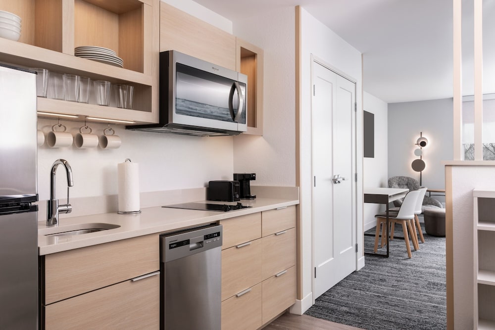 TownePlace Suites by Marriott New Philadelphia - photo 17