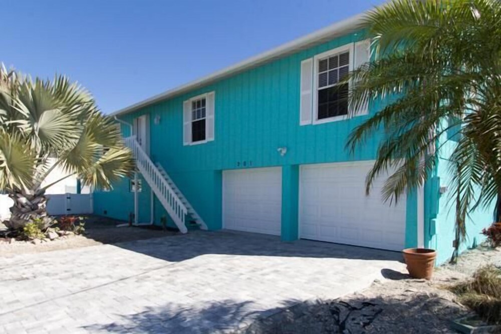 Sirena Del Mar - last minute hotel in Holmes Beach