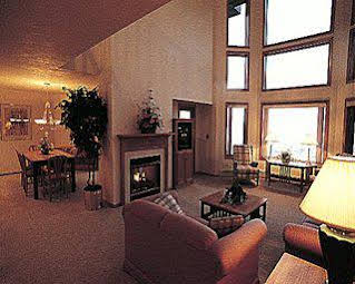 Glidden Lodge Beach Resort