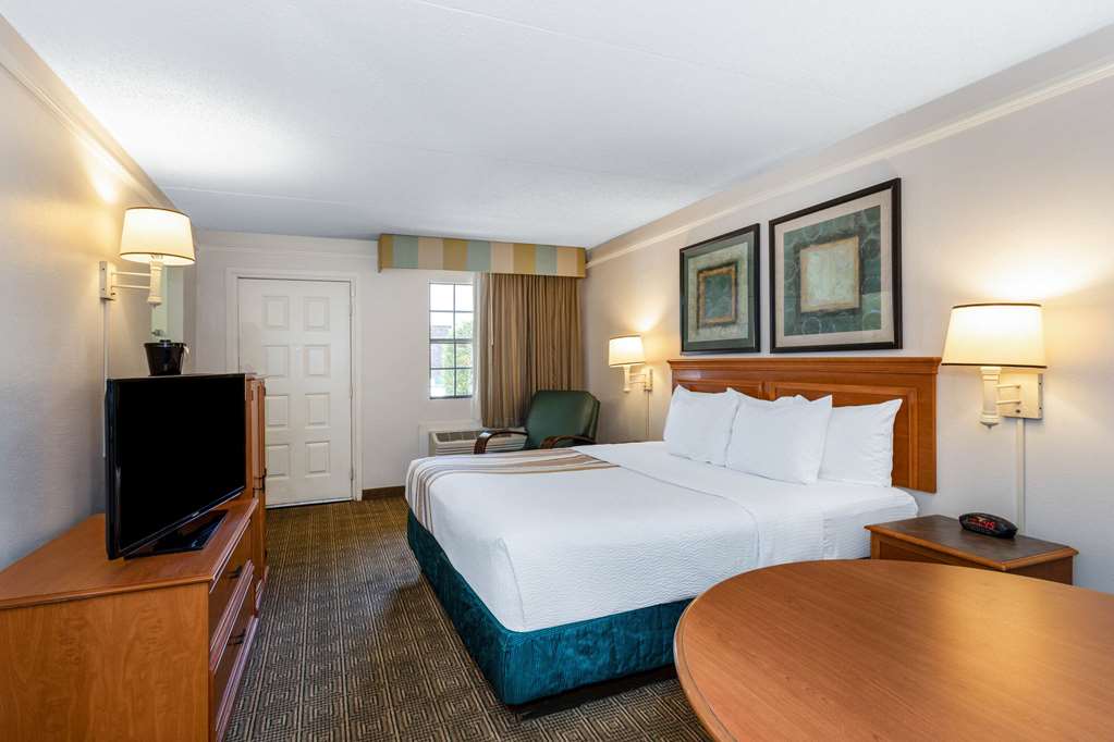 La Quinta Inn by Wyndham Tallahassee North - photo 50