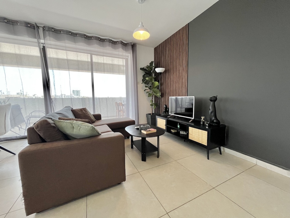 105 LCA Stay Sealine Apartment