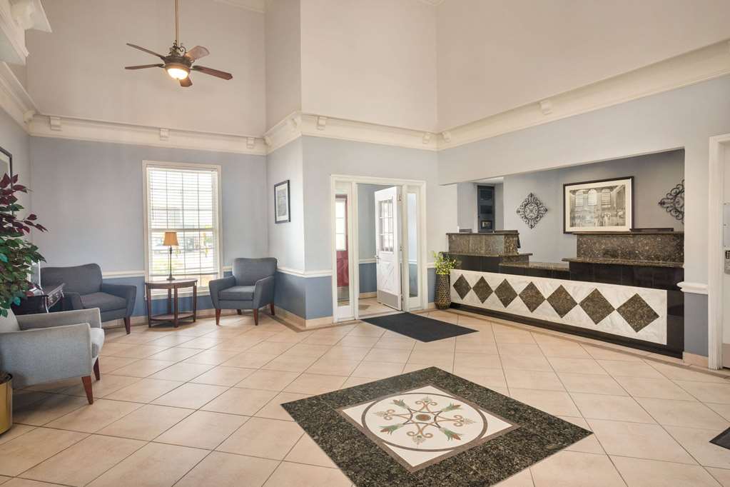 Baymont by Wyndham Kansas City KU Medical Center - photo 3