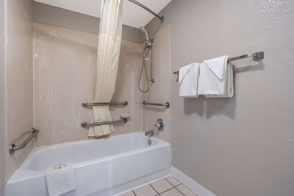 Quality Inn Fort Jackson - photo 22