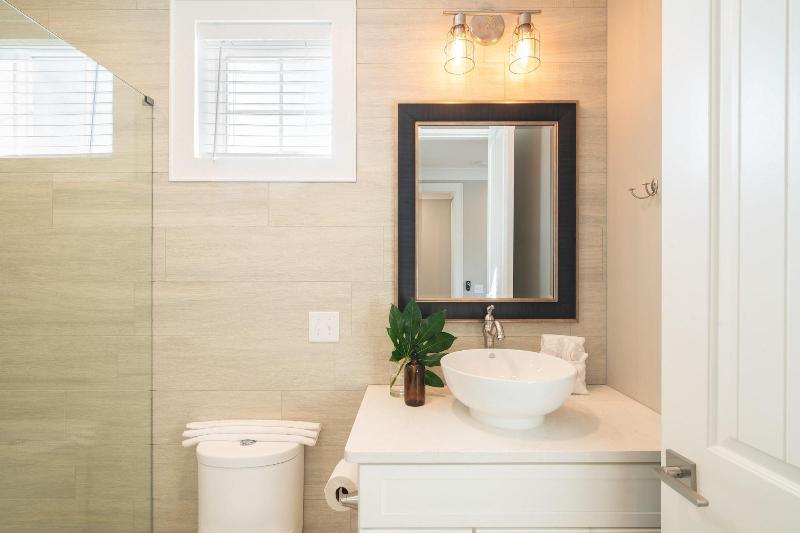 Edgewater By Avantstay Gorgeous Character Lakefron - photo 37