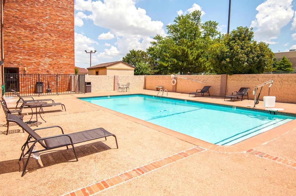 Governor's Suites Hotel Oklahoma City Airport Area - photo 21