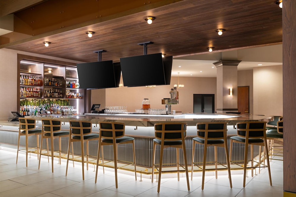 Embassy Suites by Hilton at Hot Springs Convention Center - photo 37