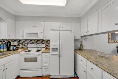Courtyard Villa B 2 — 4-Star Luxury Hotel in Saint Simons Island, United States