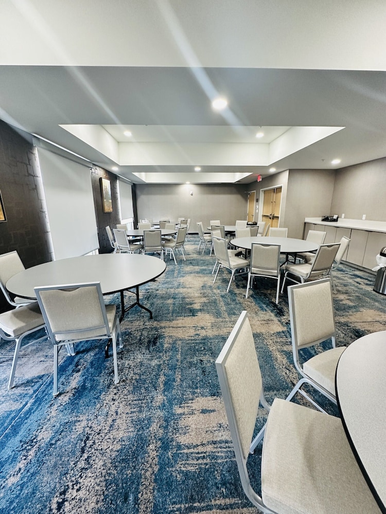 Fairfield by Marriott Inn & Suites Wichita Falls Northwest - photo 31