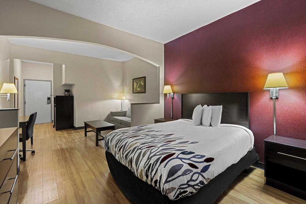 Red Roof Inn & Suites Albany GA - photo 12