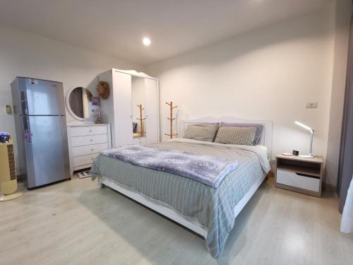 The Beach Bangsaen Condo Sea View Room 327 62 Top Floor Free Netflix — 4-Star Luxury Hotel in Chon Buri, Thailand