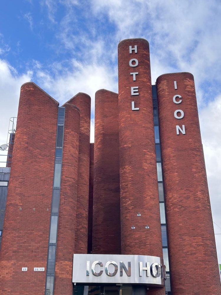 Icon Hotel - last minute hotel in Luton