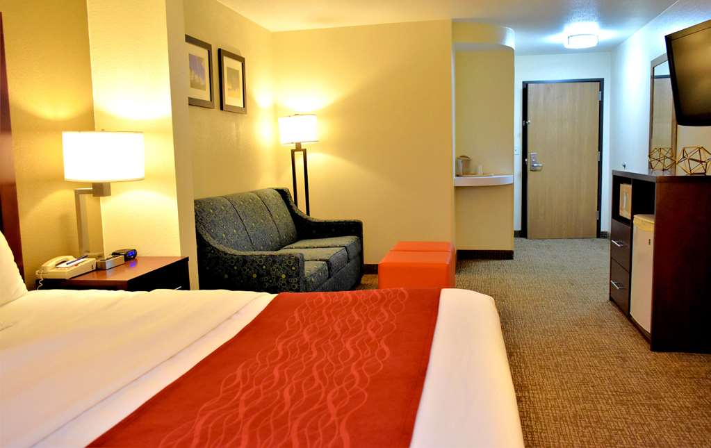 Comfort Inn & Suites Greenville I 70 - photo 10