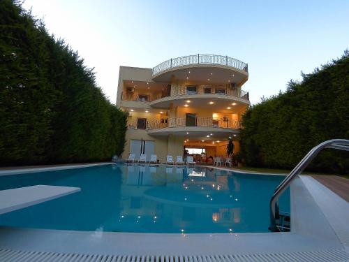 Diamond Apartments — 4-Star Luxury Hotel in Kamena Vourla, Greece