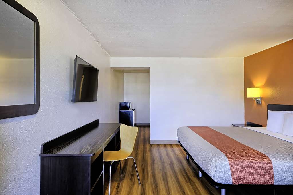Motel 6 Sullivan MO - photo 10