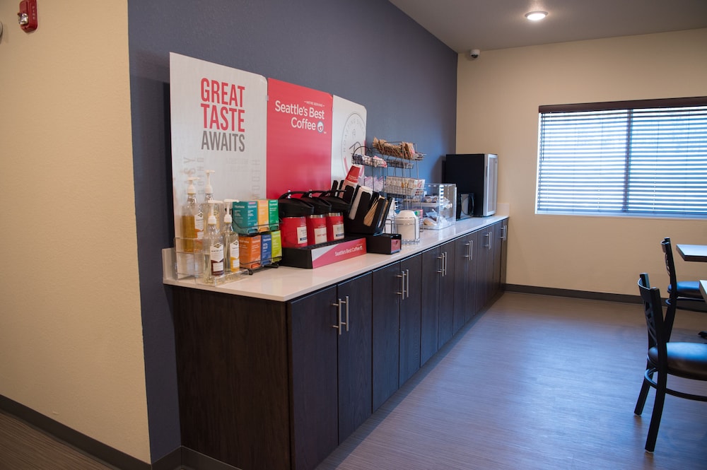 Cobblestone Inn & Suites Forest City - photo 38