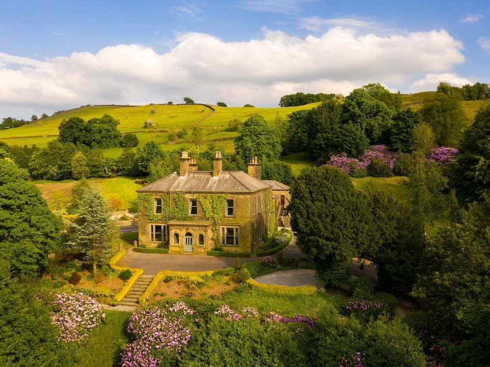 Moorlands Manor — hotel in Colne