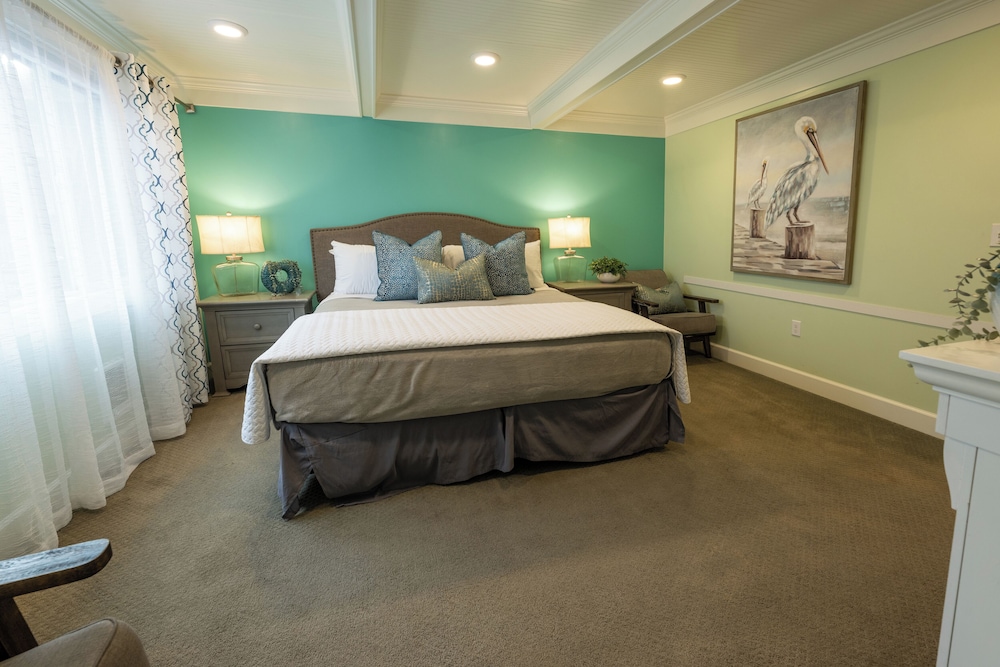 Seaside Oceanfront Inn - photo 18